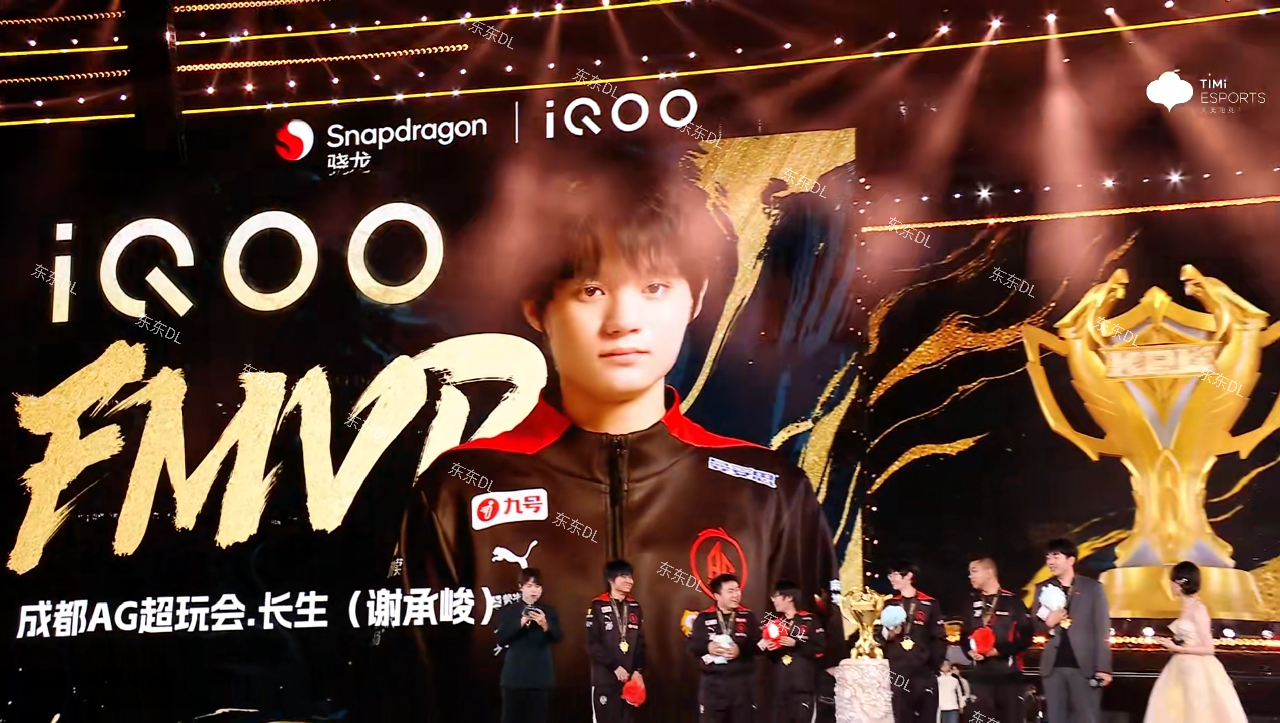 关于王者荣耀总决赛即将打响，冠军归属成谜的信息