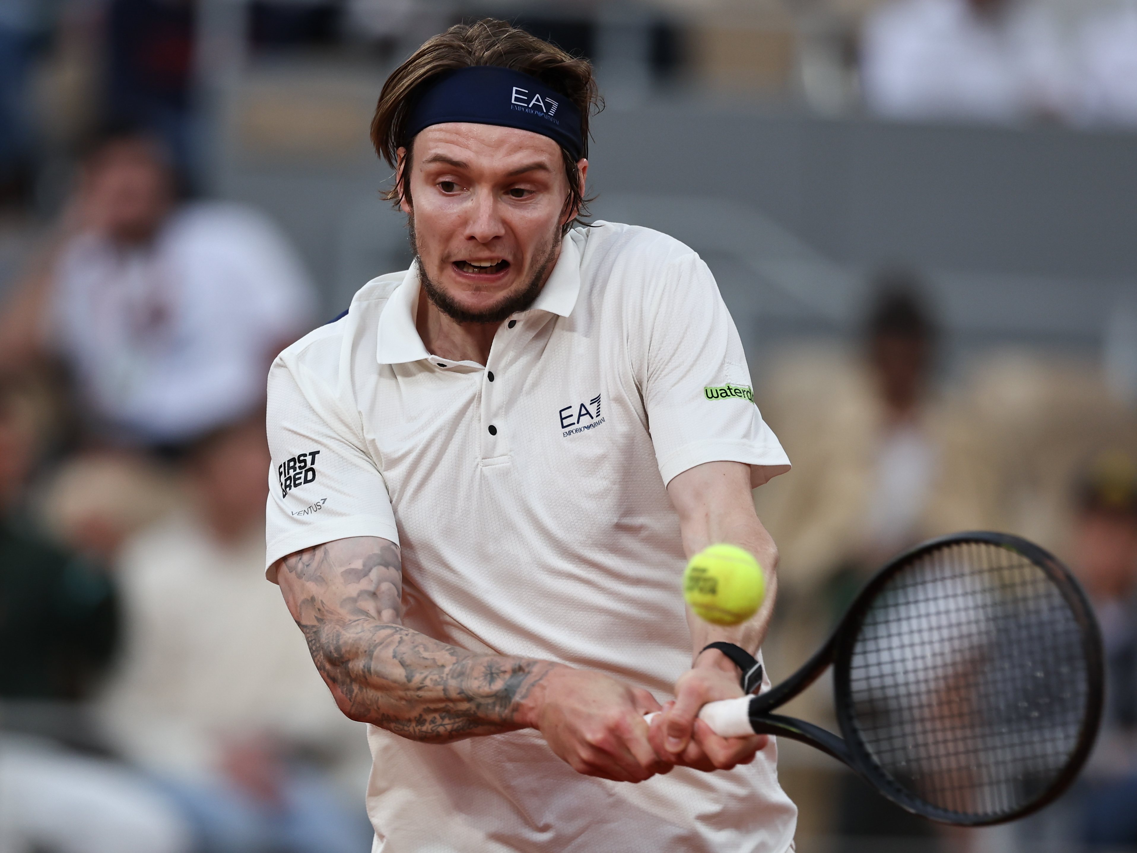 法网逆转拉沃尔杯，辛纳状态火热