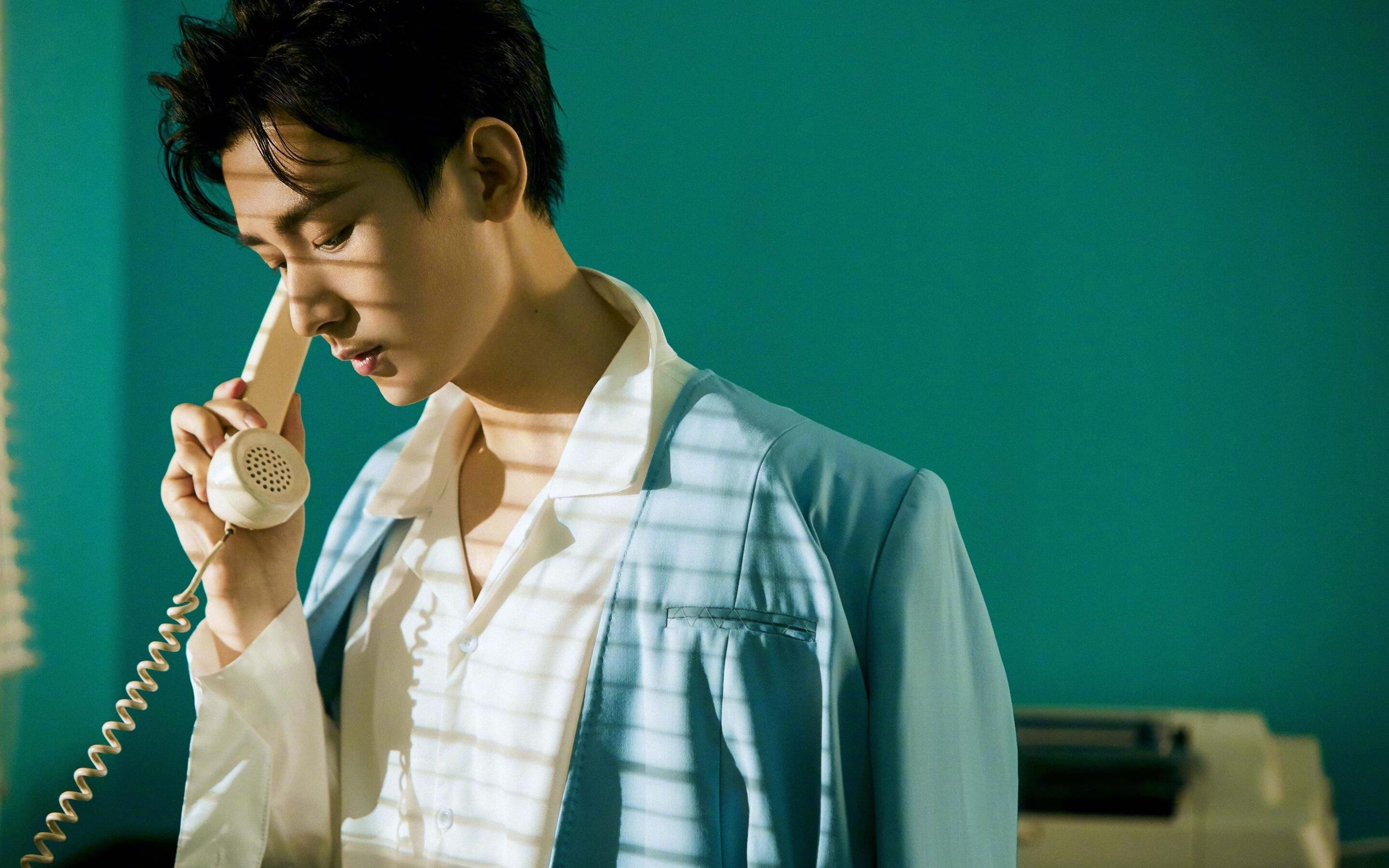 绿茵场与烽火线,当利物浦的连续得分成为和平的隐喻,基耶萨的里程碑在远方回响